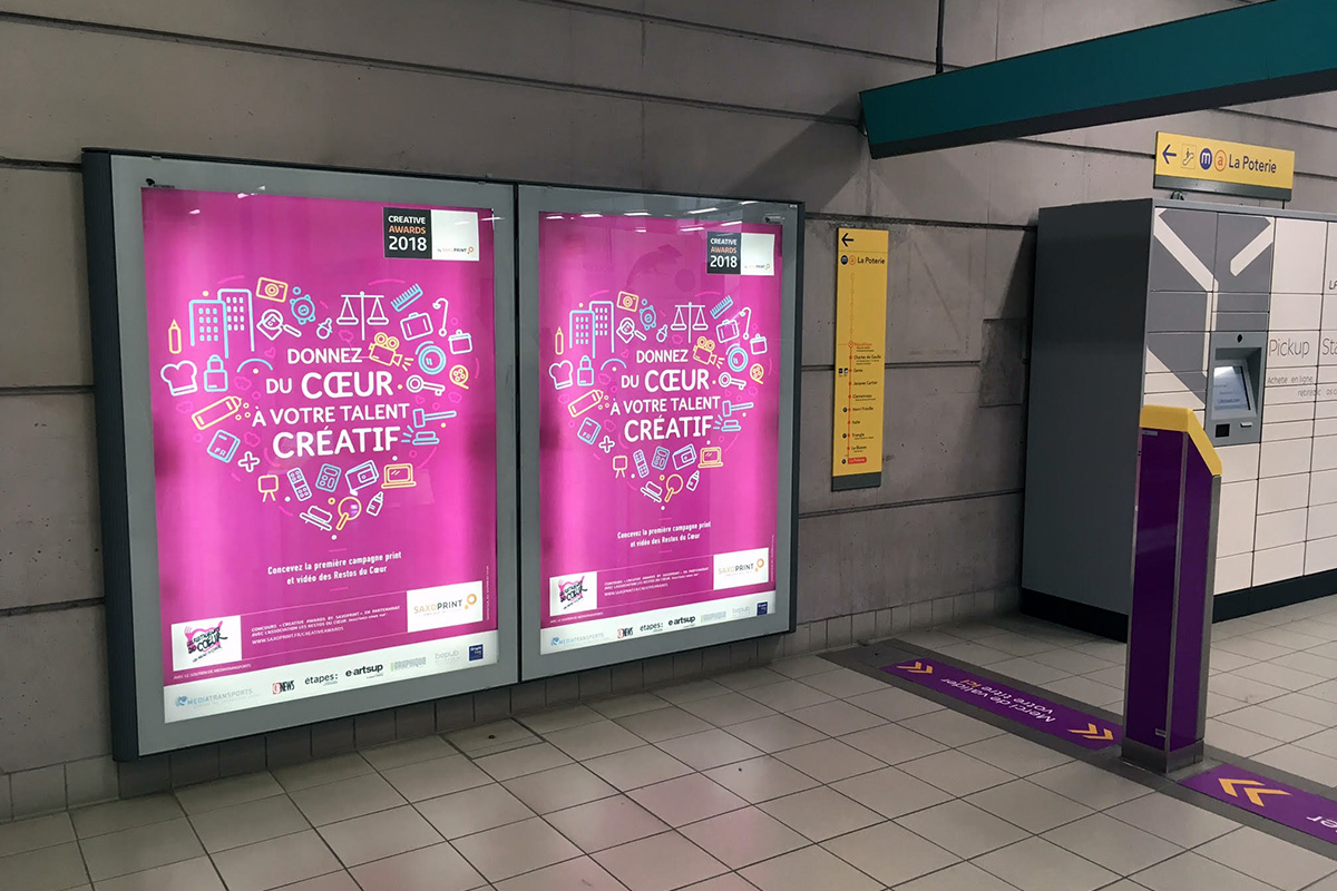 Les Creative Awards by Saxoprint s’affichent dans le metro avec Mlle Pitch !