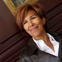 Portrait de Malika Tabti, directrice communication et collecte financière du Secours Populaire Français