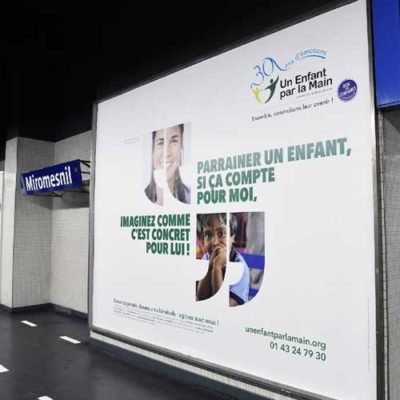 Campagne de l’agence pour l’association Un Enfant par la Main